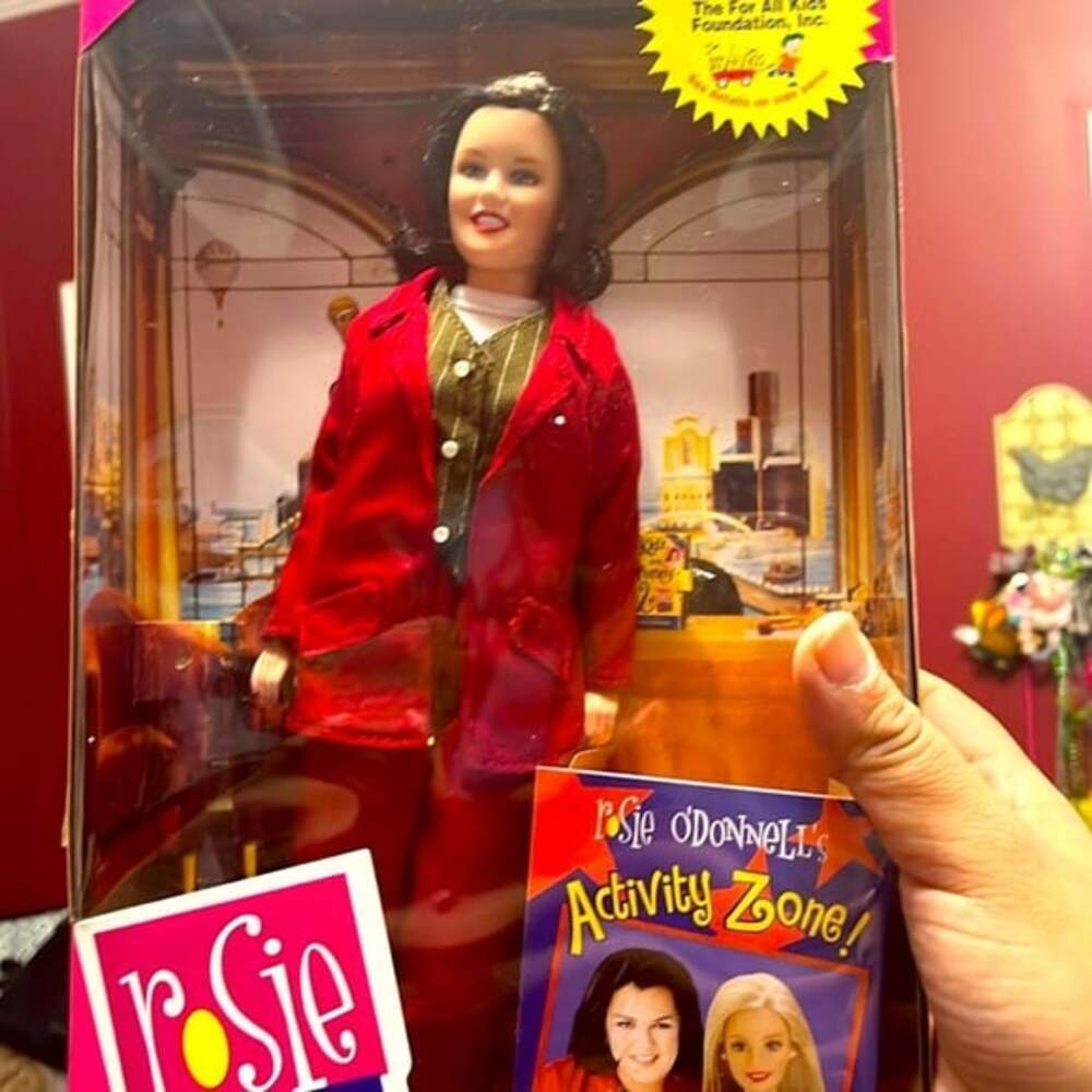 1999 ROSIEO'DONNELL" DOLL, FRIEND OFBARBIE BYMATTEL used/great condition w/ box.